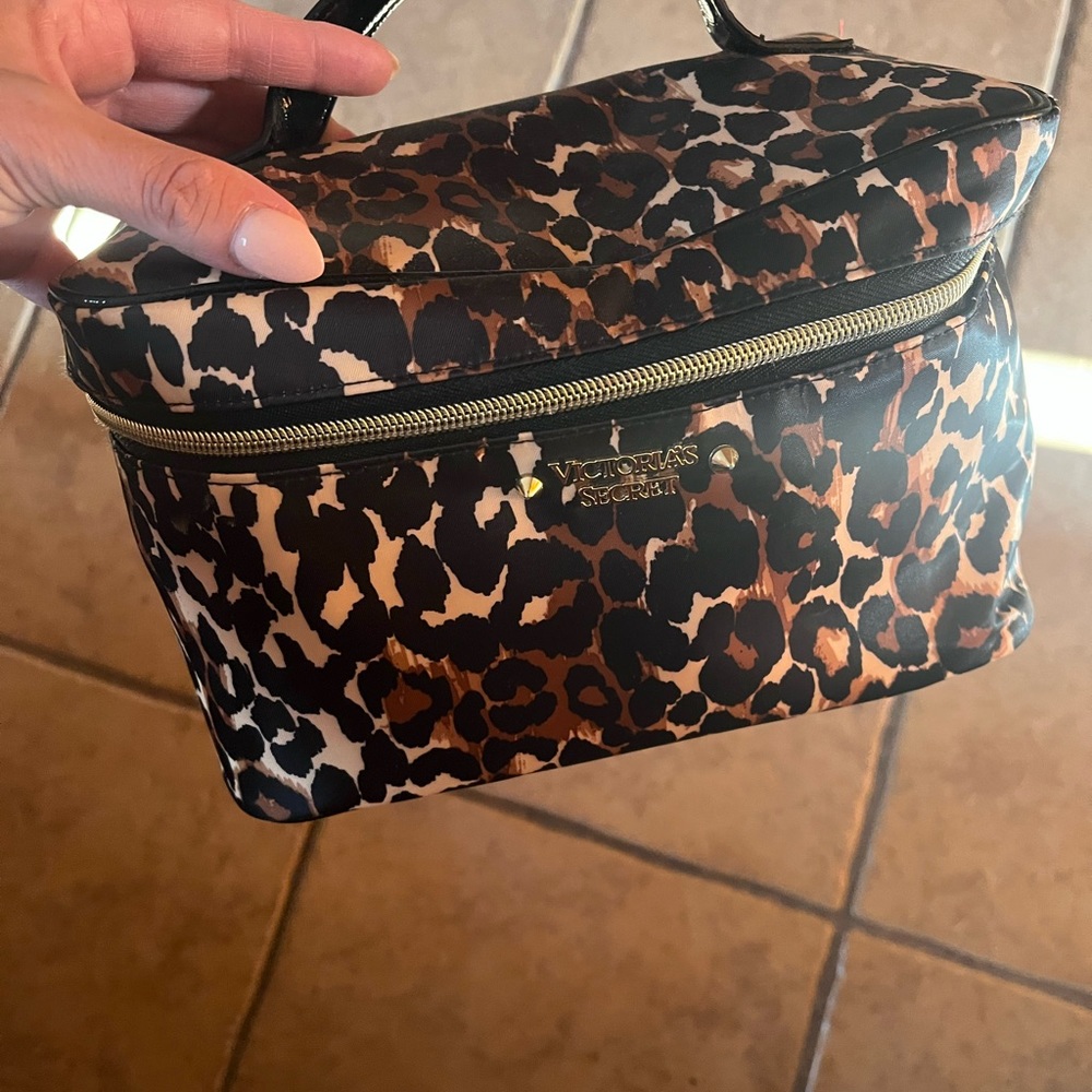 ✨VICTORIA SECRET Make Up Bag ✨